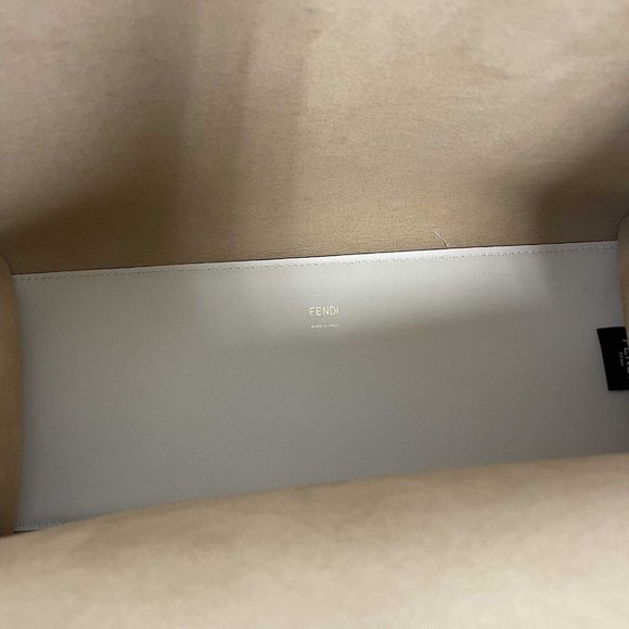 FENDI - Plexiglass Handle Sunshine Medium Cream Shopper Tote w/ Shoulder Strap - Picture 2 of 15